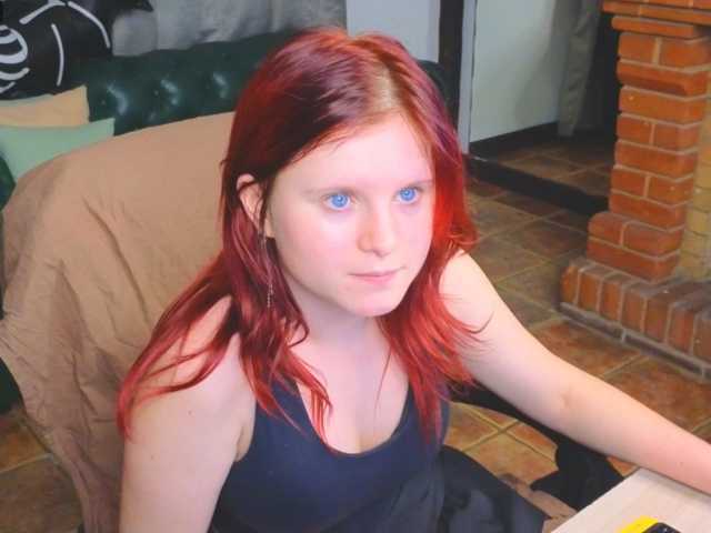 Fox-Cute live cam on BongaCams