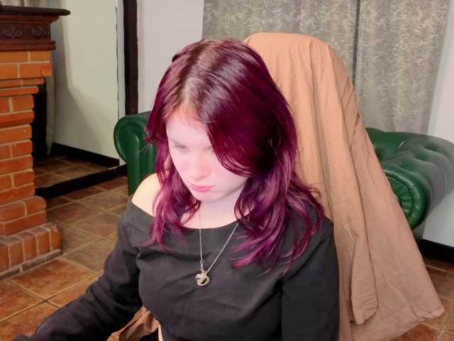 Fox-Cute live cam on BongaCams
