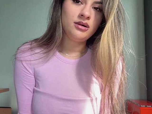 RoxanaPiccinini, live now on BongaCams
