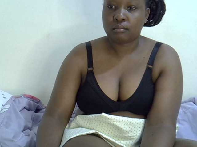 Cutesy09- live cam on BongaCams