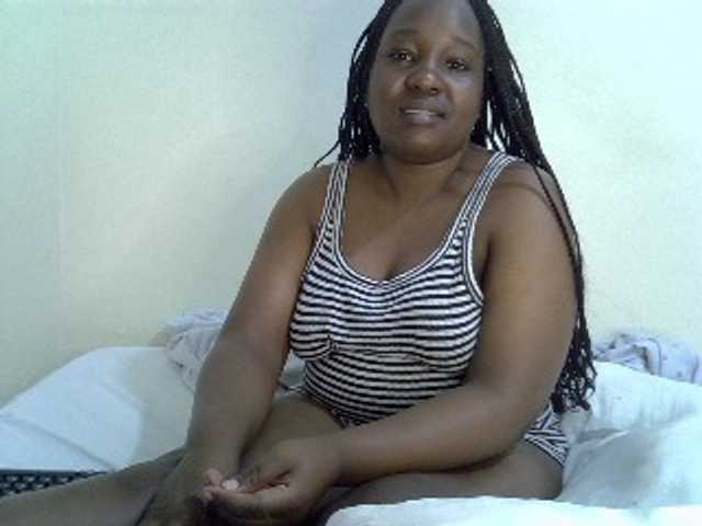 Cutesy09- live cam on BongaCams