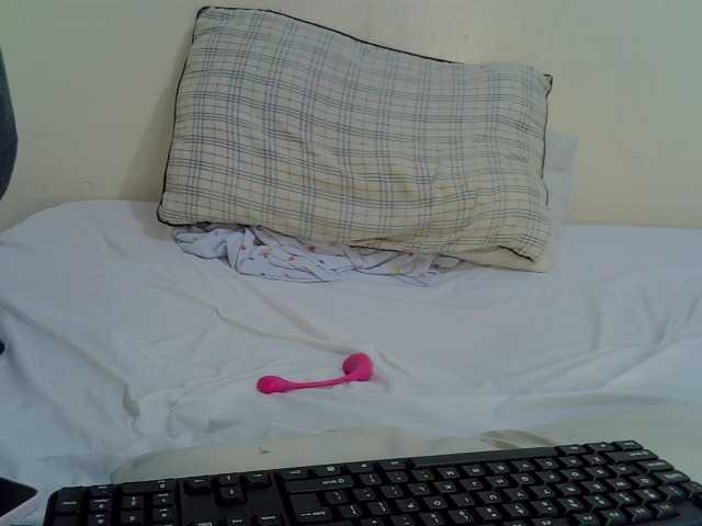 Cutesy09- live cam on BongaCams