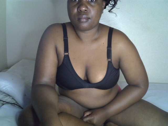 Cutesy09- live cam on BongaCams