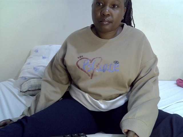 Cutesy09- live cam on BongaCams