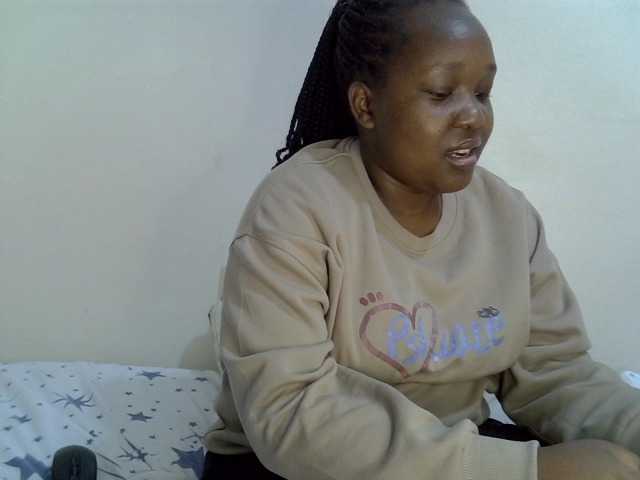 Cutesy09- live cam on BongaCams