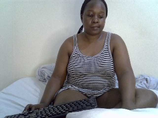 Cutesy09- live cam on BongaCams