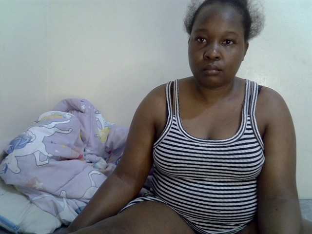 Cutesy09- live cam on BongaCams