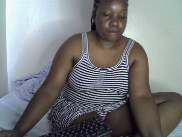 Cutesy09- live cam on BongaCams