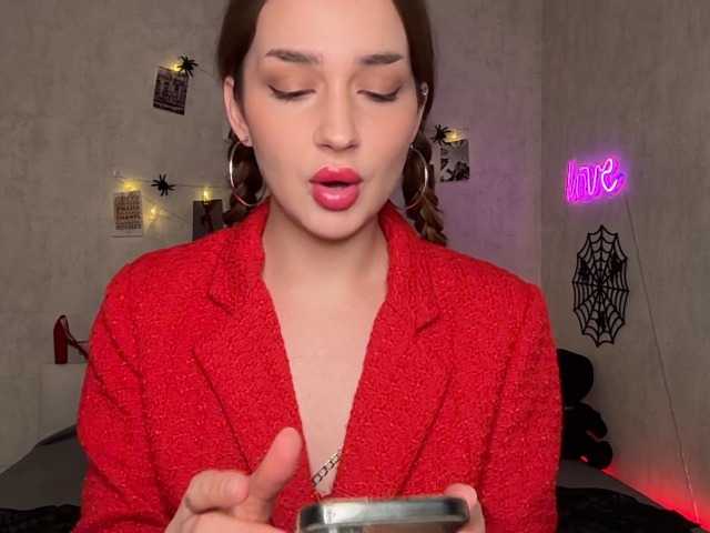 TiffanyPerry, live now on BongaCams
