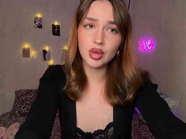 PerryTiffany_ webcam