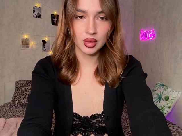 PerryTiffany_ webcam