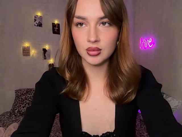 PerryTiffany_ webcam