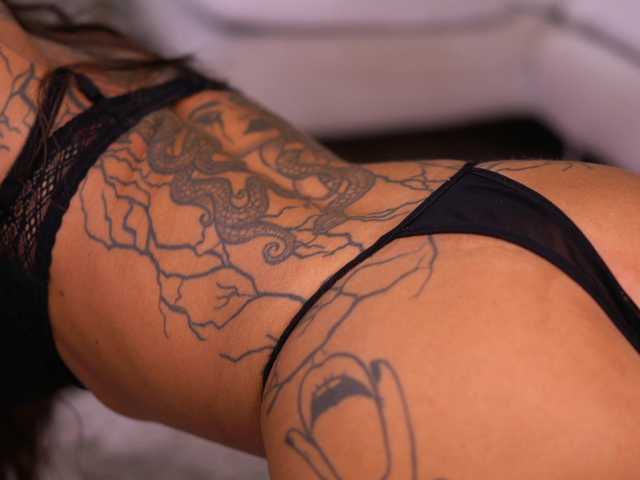 DariaAmaris live cam on BongaCams