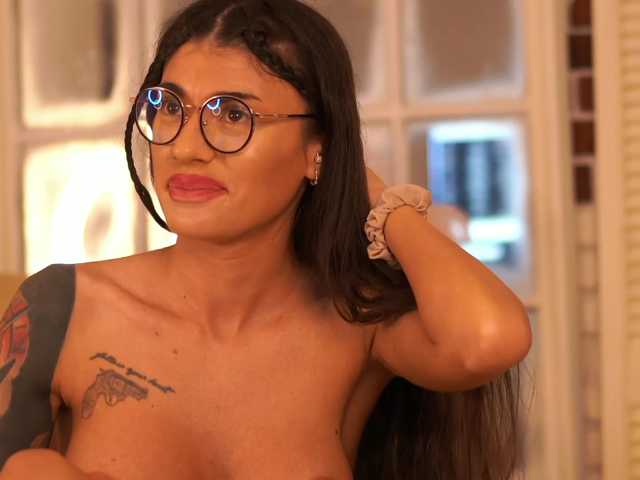 DariaAmaris live cam on BongaCams