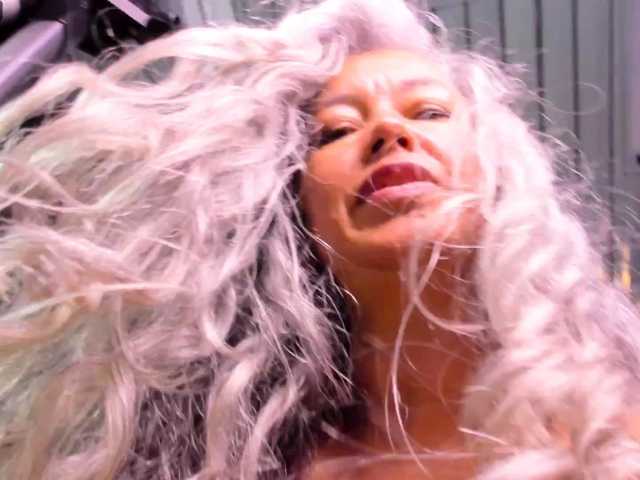DItaVonFreeze live cam on BongaCams