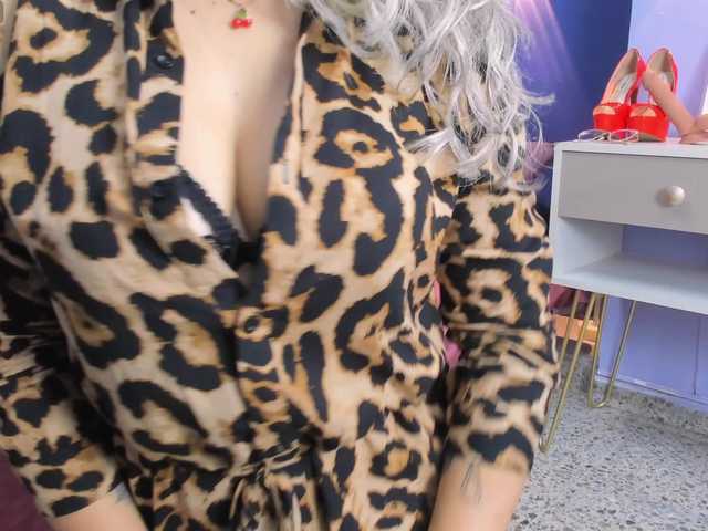 DitaVonteese live cam preview