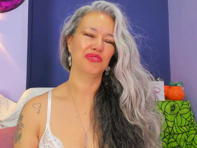 DItaVonFreeze, live now on BongaCams