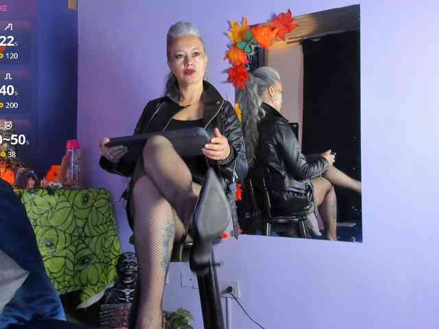 DitaVonteese webcam
