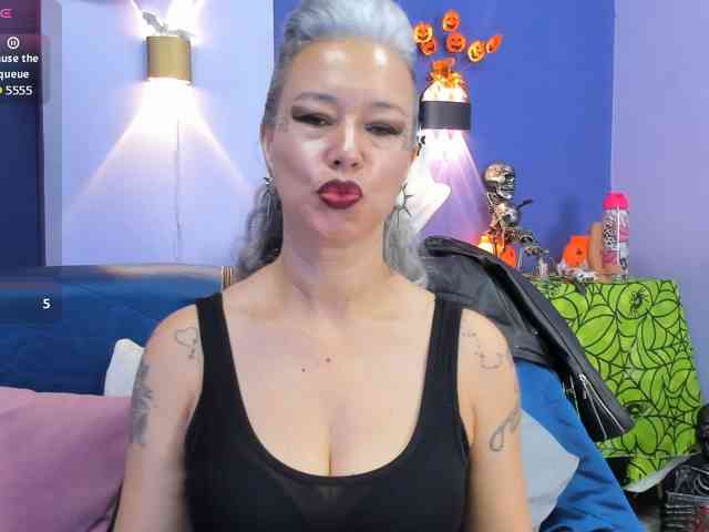 DitaVonteese webcam