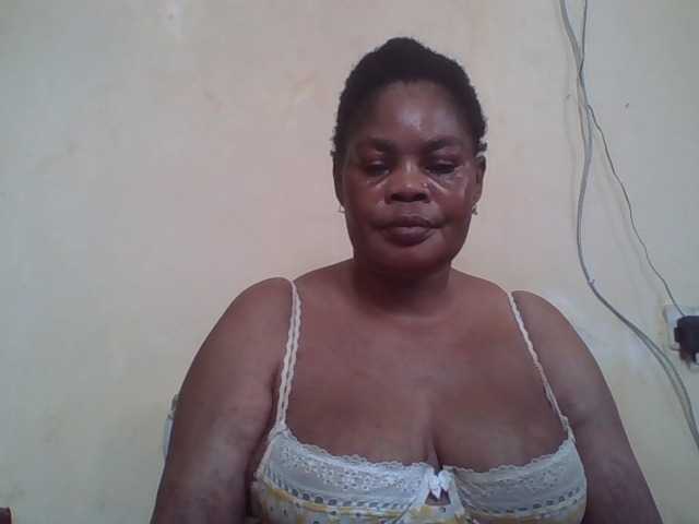 Sexydove8 live cam on BongaCams