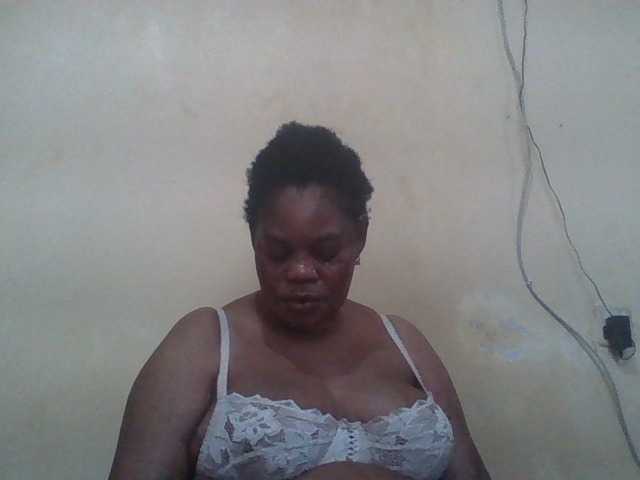 Sexydove8 live cam on BongaCams