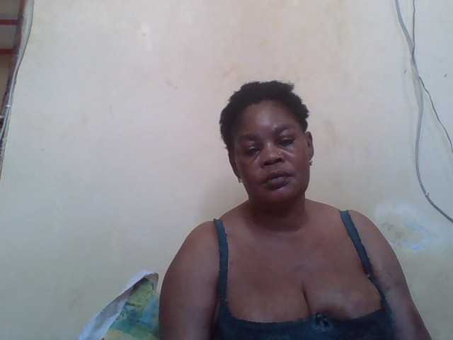 Sexydove8 live cam on BongaCams