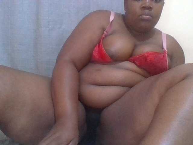 Sexydove8 — live female cam