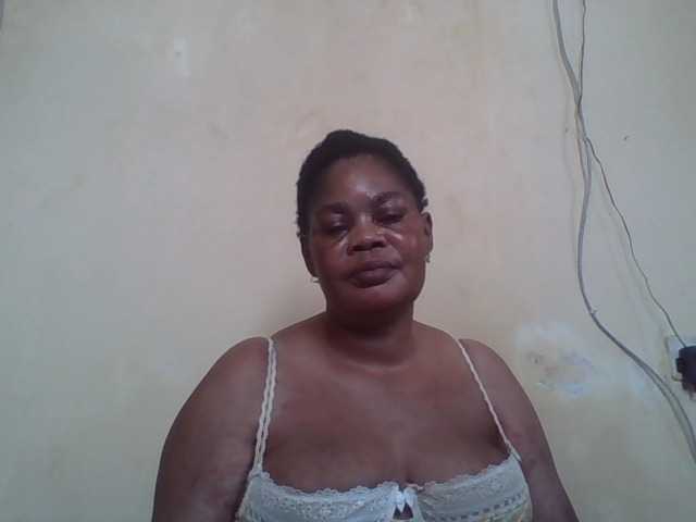Sexydove8 live cam on BongaCams
