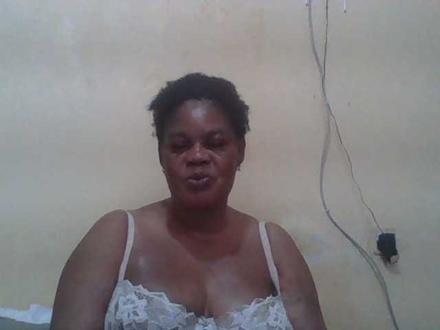 Sexydove8 live cam on BongaCams
