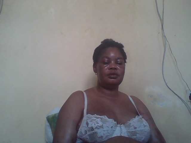 Sexydove8 live cam on BongaCams