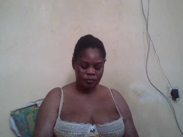 Sexydove8 live cam on BongaCams