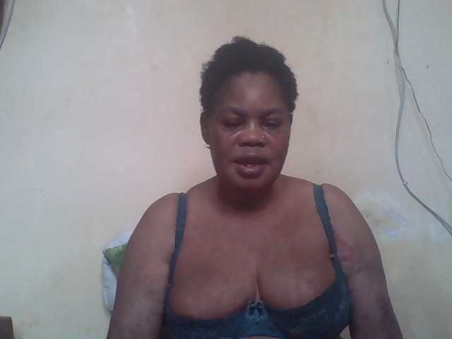 Sexydove8 webcam bongacams model stream image