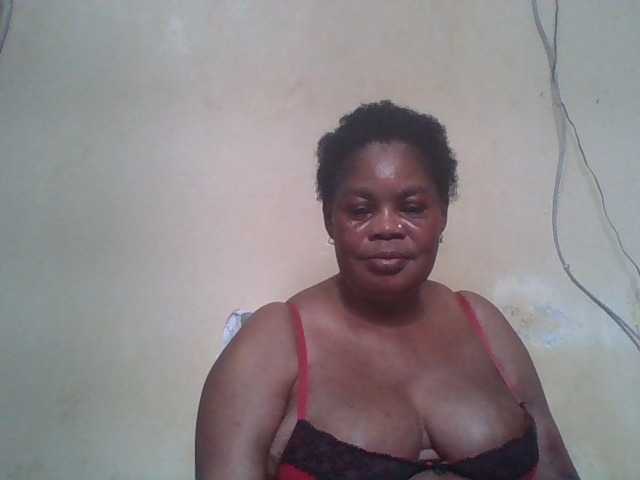 Sexydove8 live cam on BongaCams