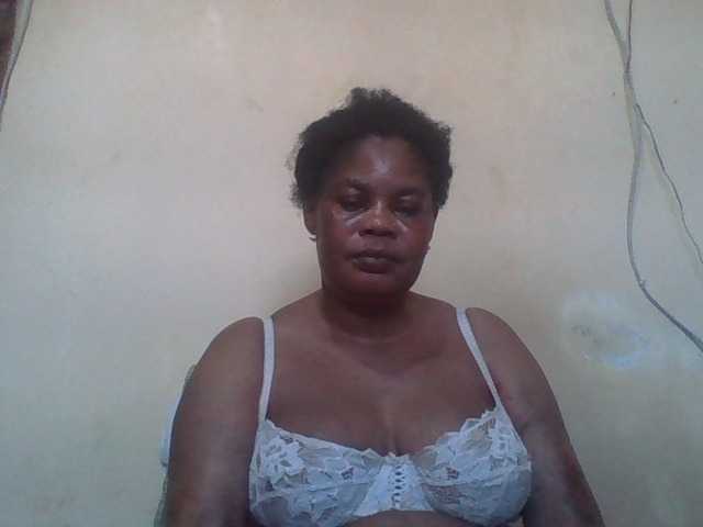 Sexydove8 live cam on BongaCams