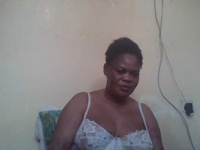 Sexydove8 live cam on BongaCams