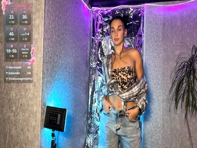 JoellaDitolla live cam on BongaCams