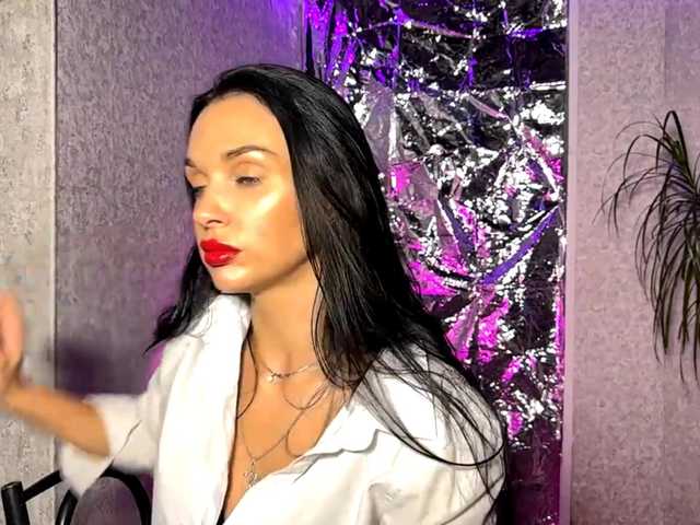 JoellaDitolla live cam on BongaCams