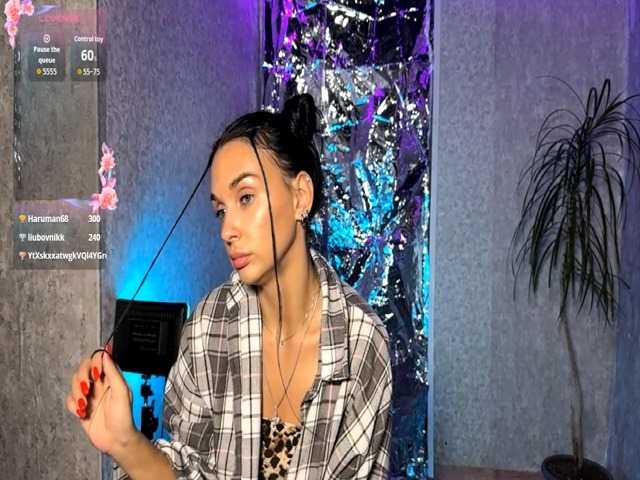 JoellaDitolla live cam on BongaCams