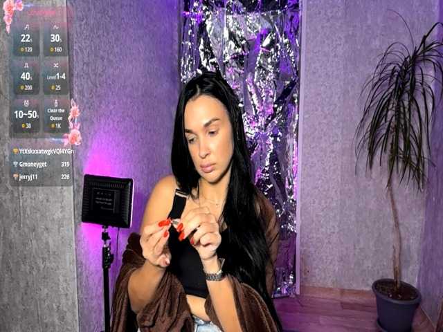 JoellaDitolla live cam on BongaCams
