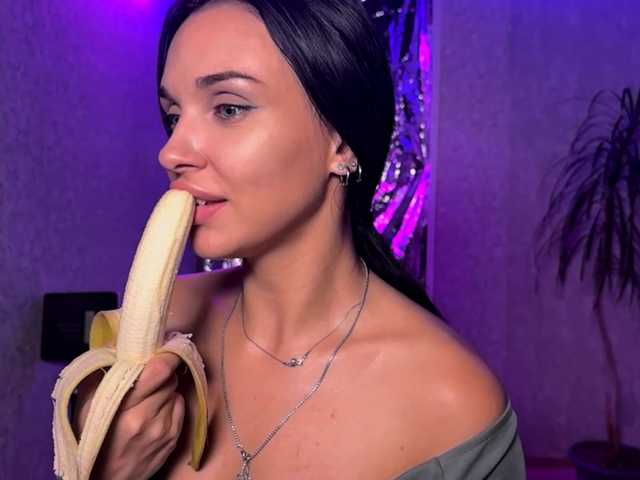 JoellaDitolla live cam on BongaCams