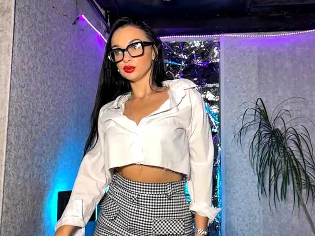 JoellaDitolla live cam on BongaCams