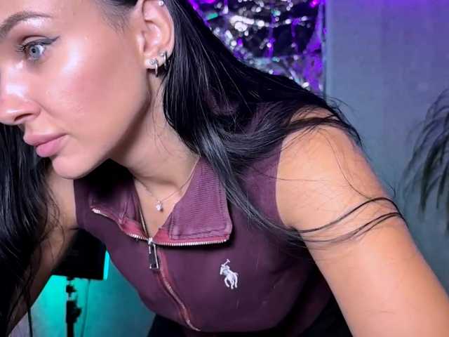 JoellaDitolla live cam preview