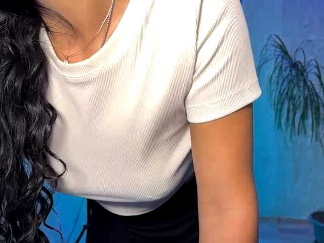 JoellaDitolla live cam preview