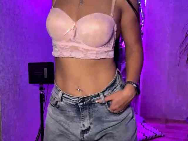 JoellaDitolla webcam