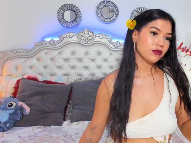 CatalinaaCruz live cam on BongaCams