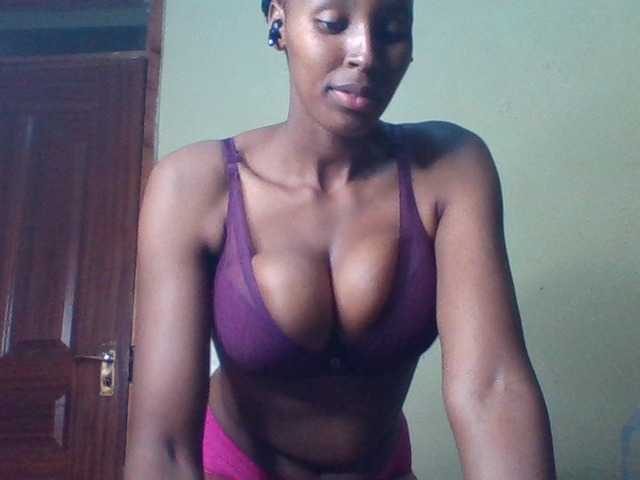 CherrieMay live cam on BongaCams