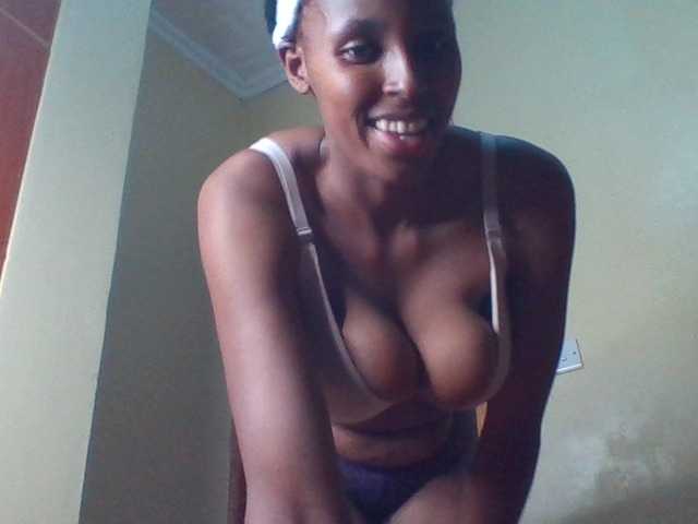 CherrieMay live cam on BongaCams
