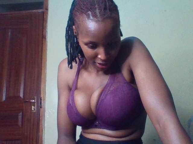 CherrieMay live cam on BongaCams