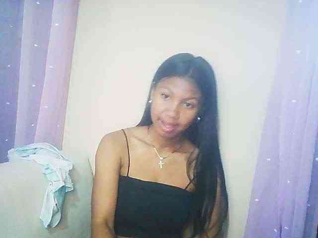 MilaRose1 webcam