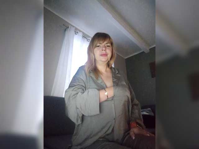 Chat with Tilda-1 live cam